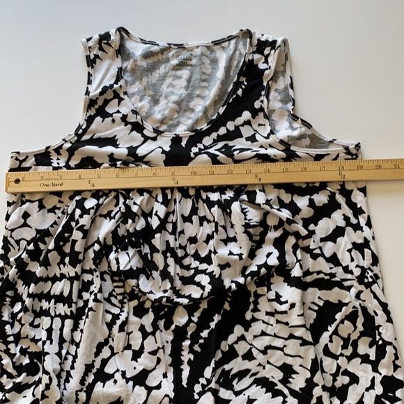 a.n.a. Women's Flowy Tank Top, XL (y42) - Picture 5 of 6